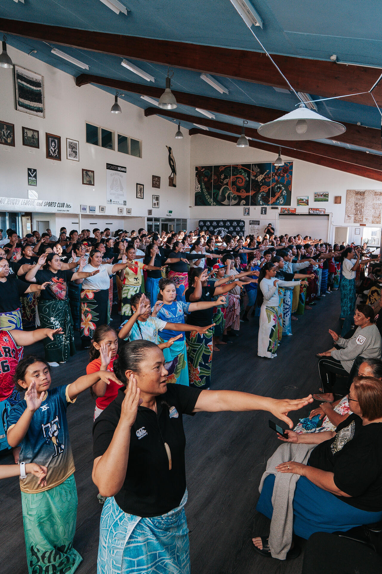 Kauhiva dance practice
