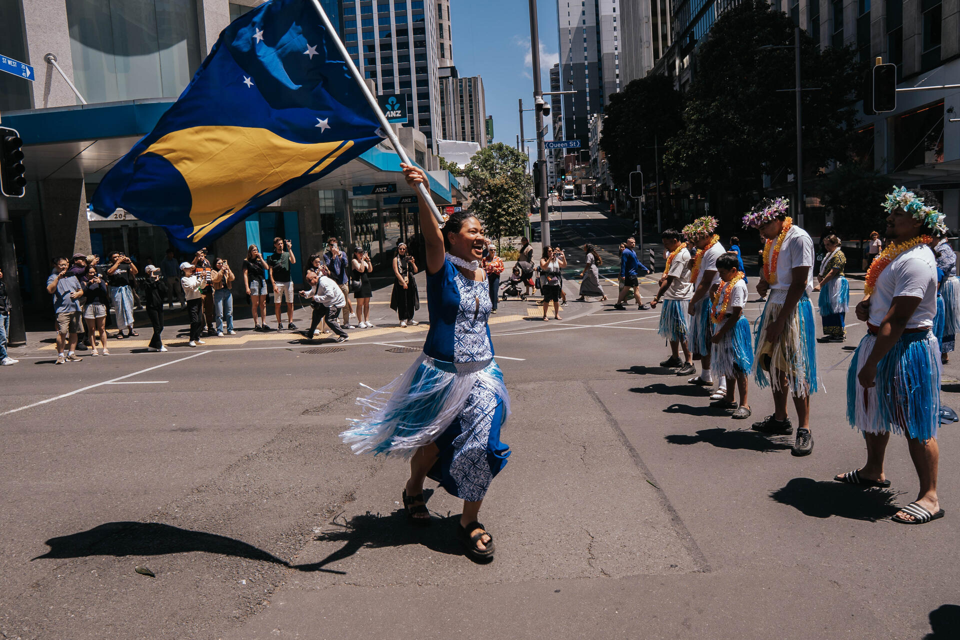 Tokelau flag flying proudly during the Auckland street parade